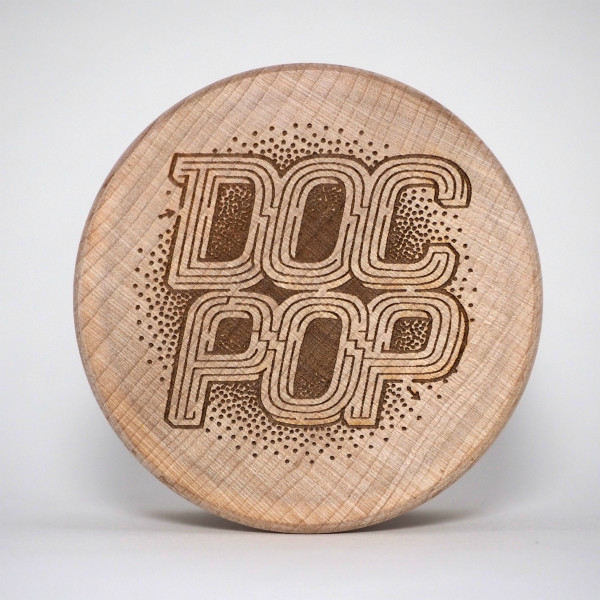 ”DocPop迷路ロゴ”木製ヨーヨー - A-maze-ing Wooden Yo-Yo